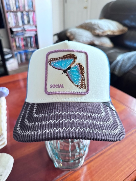 Goorin Bros. Accessories - Goorin Bros. Social Butterfly Embroidered Trucker Hat - White, Blue, Gray